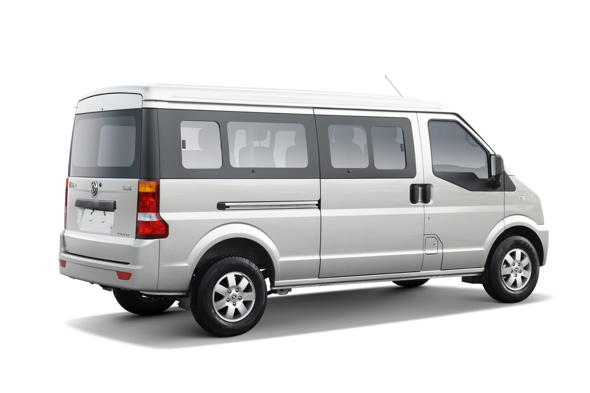 DFSK C37 Van Pasajeros — vista exterior