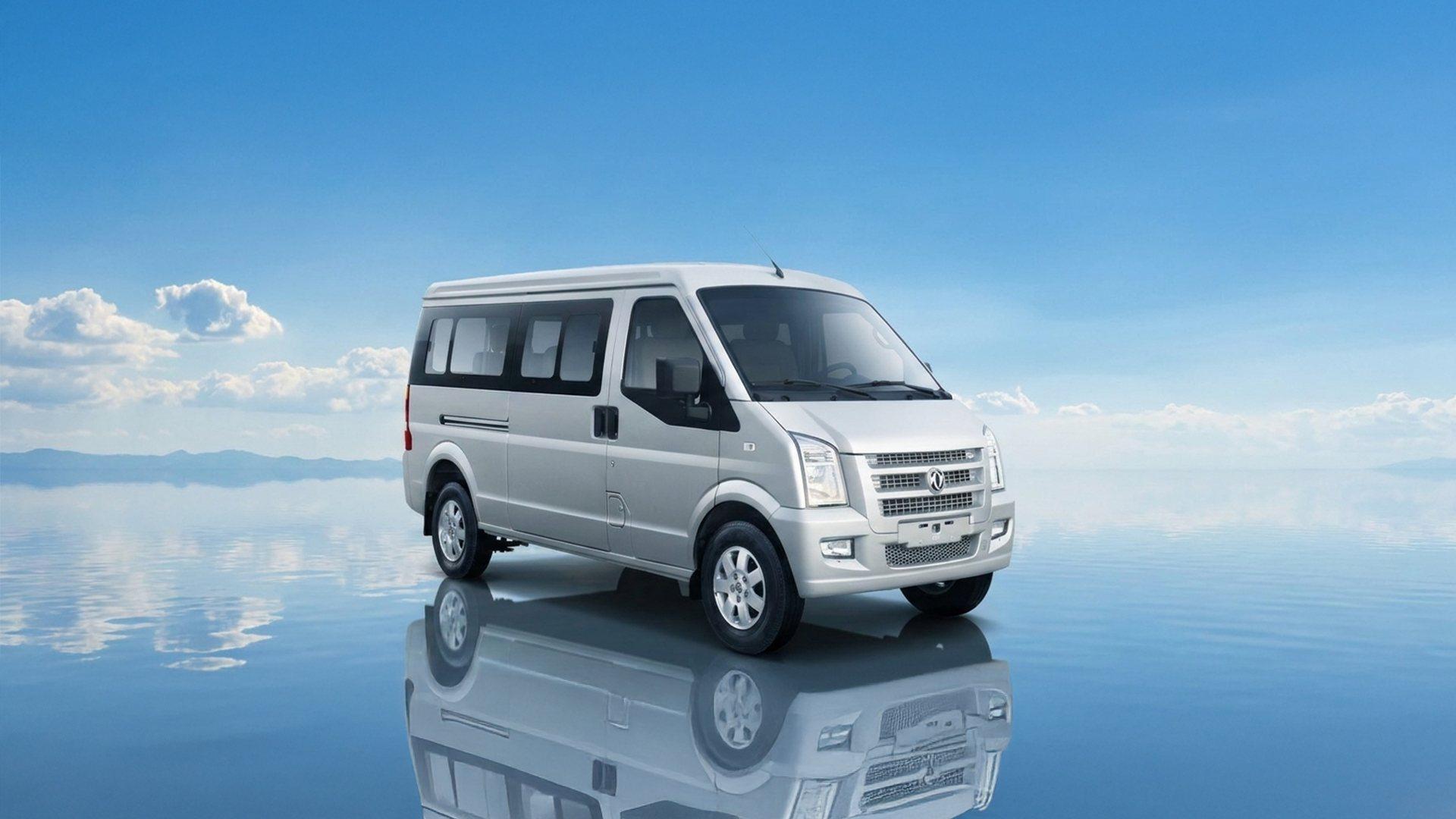 DFSK C37 Van Pasajeros — Van de pasajeros