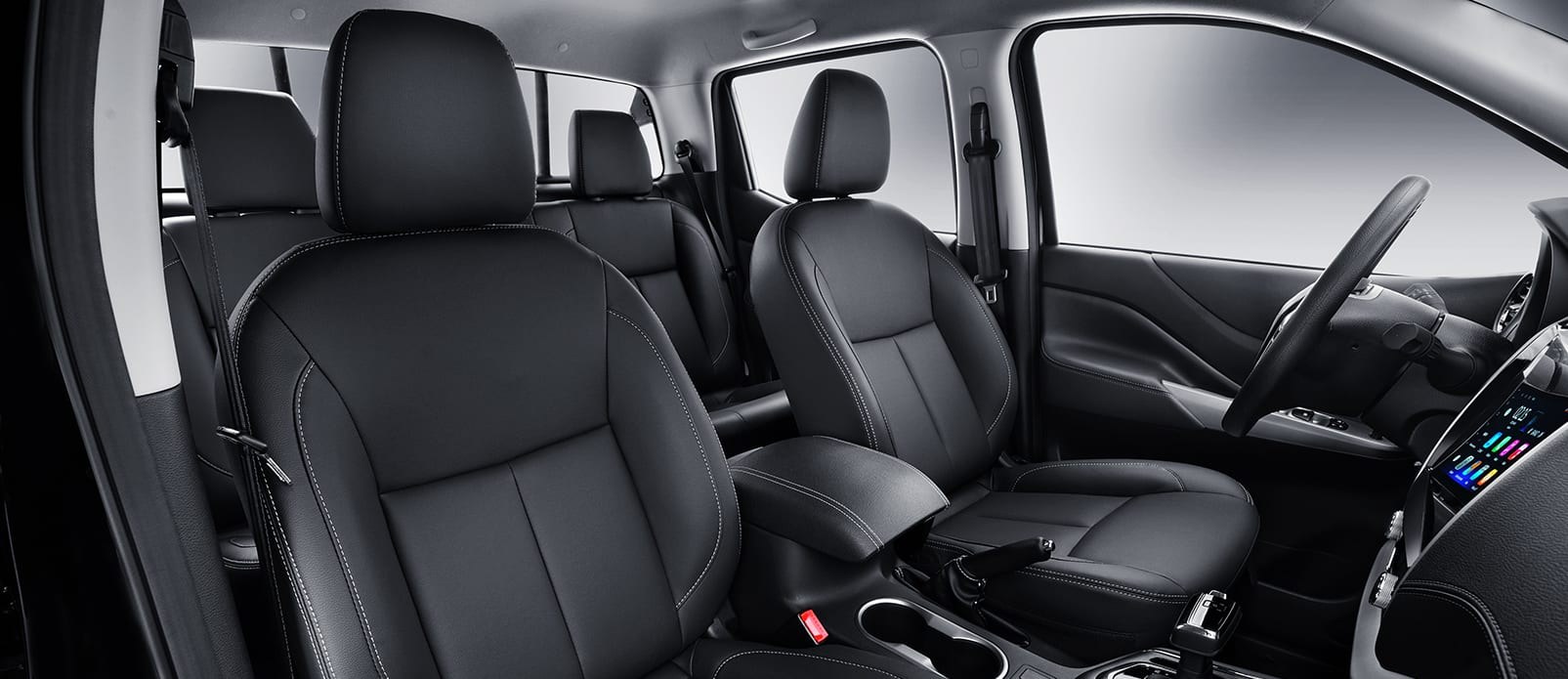 DFSK D1 4x4 Pick Up — interior de cabina
