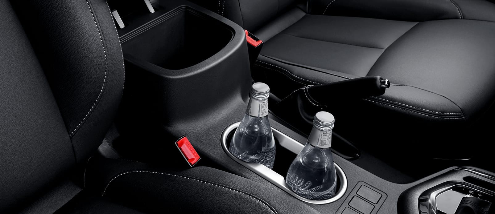 DFSK D1 4x4 Pick Up — interior de cabina