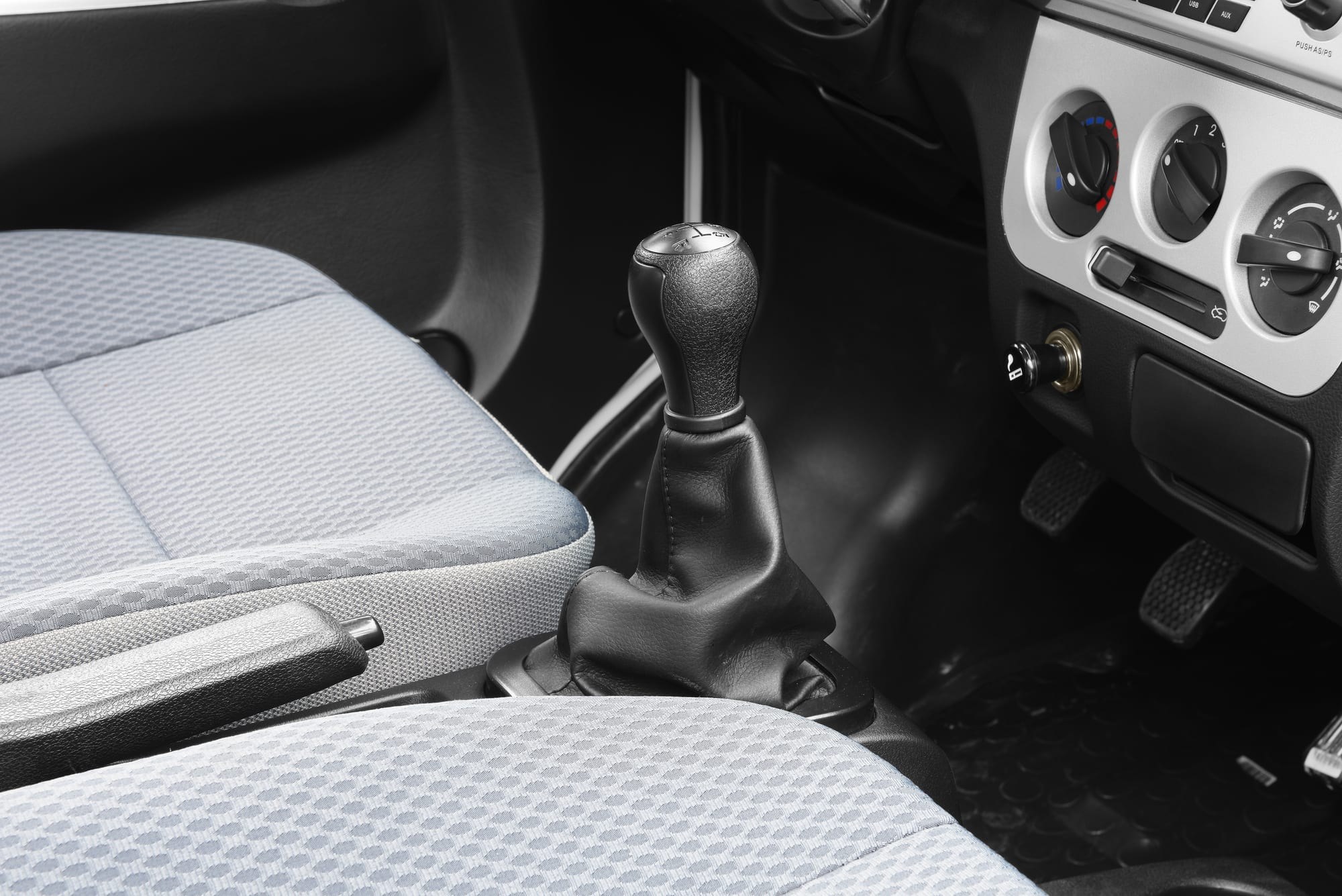 DFSK K01S Pick Up — interior de cabina