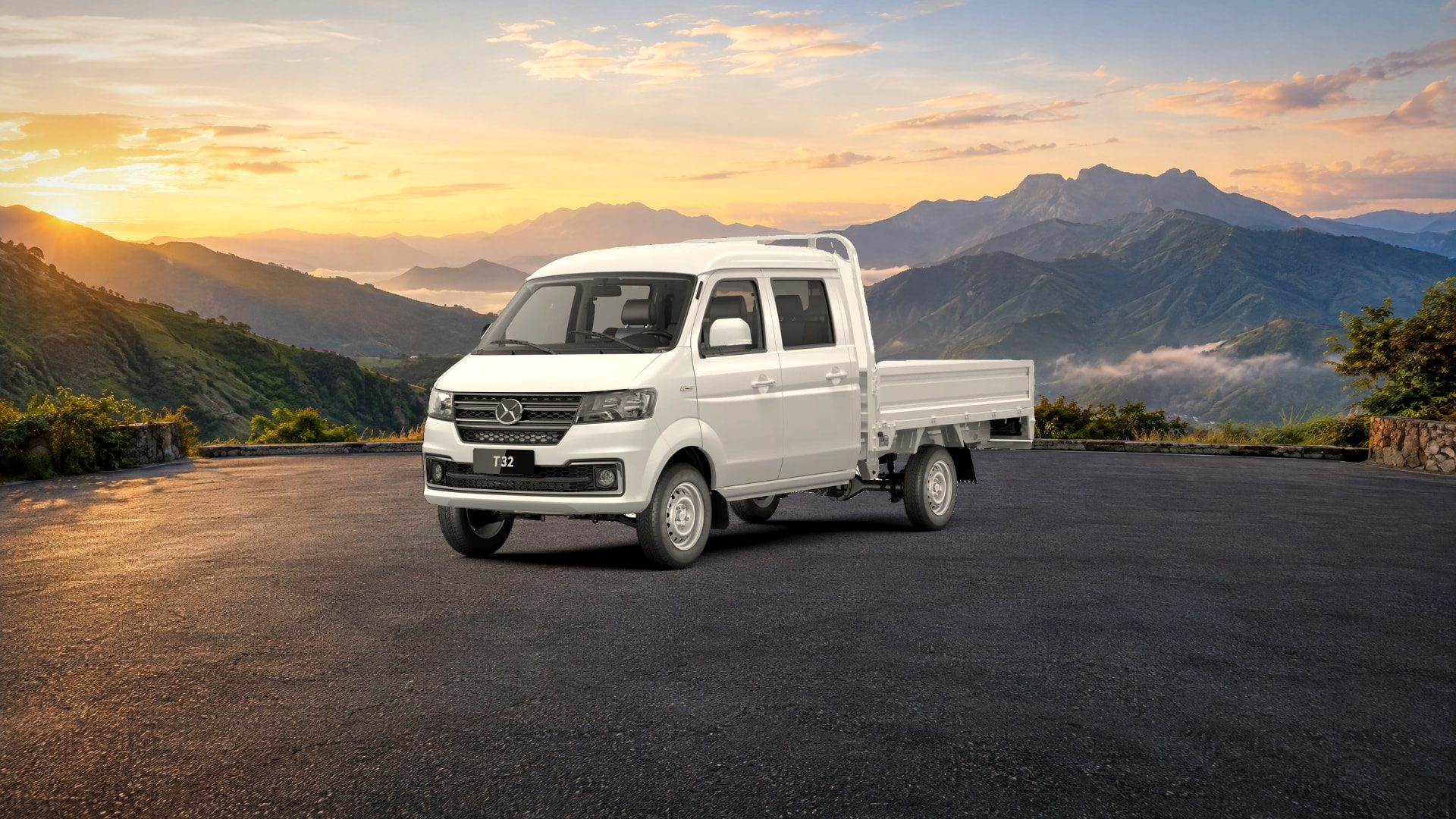 Shineray T32 Pick Up blanca de doble cabina en un mirador de los Andes al amanecer